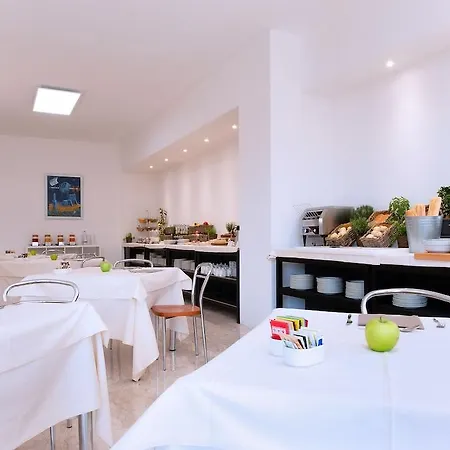 Ξενοδοχείο Cdh 4*