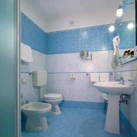 Cdh 4* مودينا