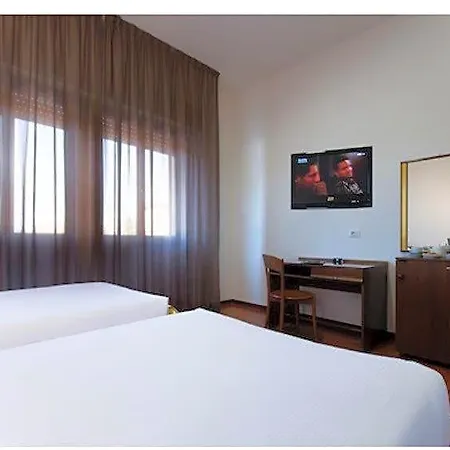 Hotel Cdh 4*