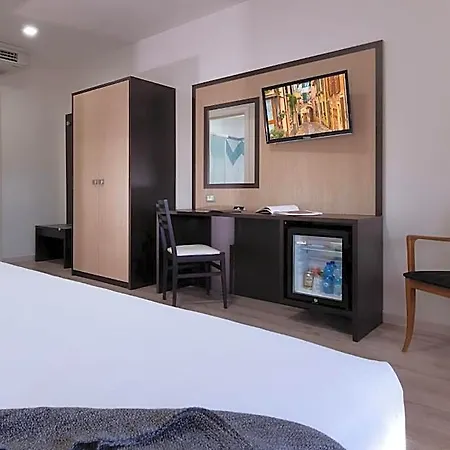 Hotel Cdh Modena