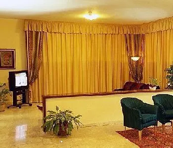Cdh 4* مودينا