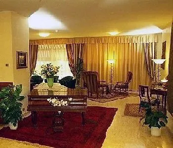 Cdh 4* مودينا